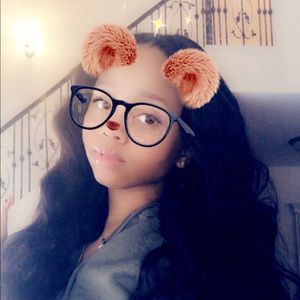 Meet your Posher, Makayla